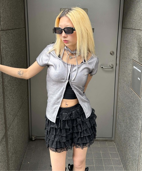 sedacle girl(セダクルガール)の「フロントホック箔リブトップス(Tシャツ/カットソー・レディース・シルバー×ブルー/シルバー・MEDIUM/SMALL)」の5枚目の写真