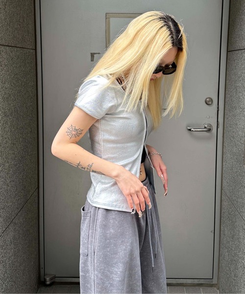 sedacle girl(セダクルガール)の「フロントホック箔リブトップス(Tシャツ/カットソー・レディース・シルバー×ブルー/シルバー・MEDIUM/SMALL)」の15枚目の写真