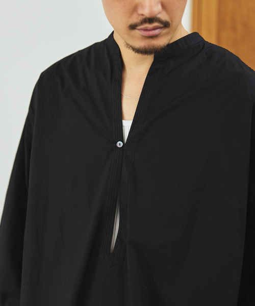 EDIFICE（エディフィス）の「India make(インディア メイク) ポプリン エンブロイダリ― バンドシャツ（シャツ/ブラウス・メンズ・ホワイト/スミクロ・SMALL/MEDIUM/LARGE）」の10枚目の写真