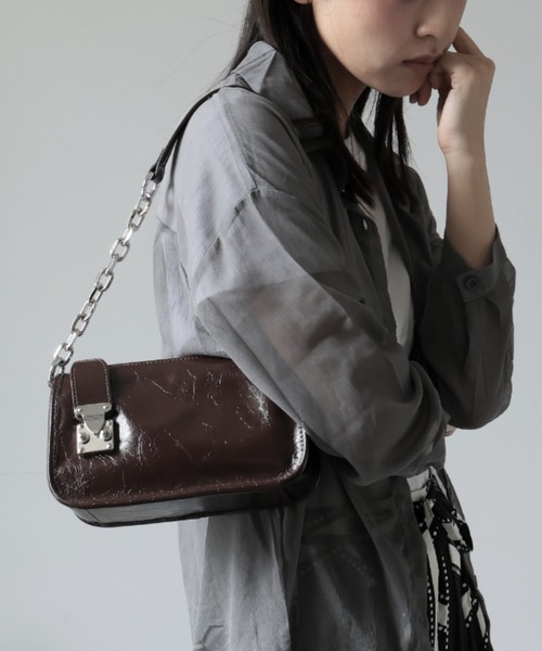 Ulysses（ユリシス）の「チェーンショルダーミニバッグ（ショルダーバッグ・レディース・ブラウン/ダークブラウン/ホワイト/ブラック・F）」の10枚目の写真