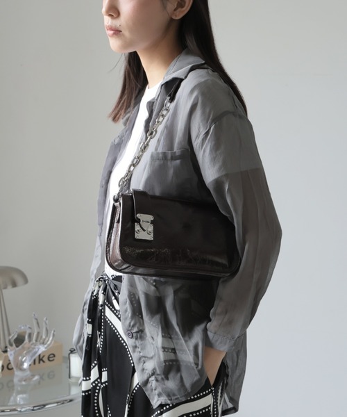 Ulysses（ユリシス）の「チェーンショルダーミニバッグ（ショルダーバッグ・レディース・ブラウン/ダークブラウン/ホワイト/ブラック・F）」の7枚目の写真