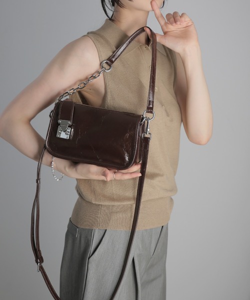 Ulysses（ユリシス）の「チェーンショルダーミニバッグ（ショルダーバッグ・レディース・ブラウン/ダークブラウン/ホワイト/ブラック・F）」の21枚目の写真