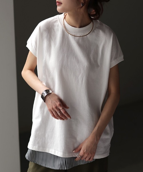 HUG.U(ハグユー)の「しっかり綿100% ヘビーオンス モックネックTシャツ(Tシャツ/カットソー・レディース・ナチュラル/ブラック/ライトオリーブ/ホワイト/ダークグレー/マスタード・L/M)」の2枚目の写真