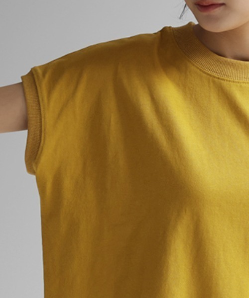 HUG.U(ハグユー)の「しっかり綿100% ヘビーオンス モックネックTシャツ(Tシャツ/カットソー・レディース・ナチュラル/ブラック/ライトオリーブ/ホワイト/ダークグレー/マスタード・L/M)」の20枚目の写真