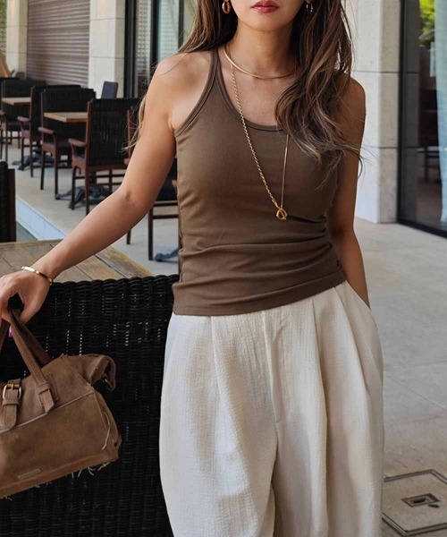 esutoreja（エストレジャ）の「ユーネックリブタンクトップ（タンクトップ・レディース・ブラック/ブラウン/ホワイト・FREE）」の2枚目の写真