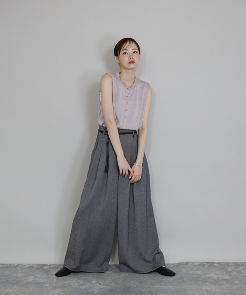 J by blue(ジェイバイブルー)の「レザーベルト付きワイドパンツ(その他パンツ・レディース・グレー/ブラック/ベージュ・MEDIUM)」の17枚目の写真