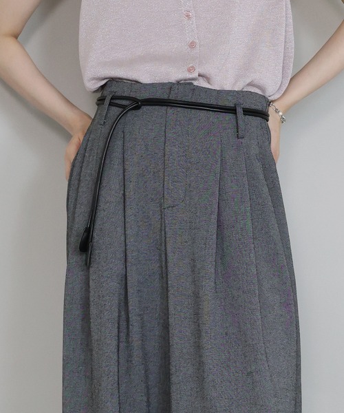 J by blue(ジェイバイブルー)の「レザーベルト付きワイドパンツ(その他パンツ・レディース・グレー/ブラック/ベージュ・MEDIUM)」の15枚目の写真