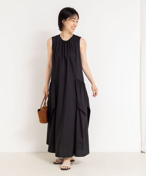 NOLLEY’S(ノーリーズ)の「ノースリーブタックワンピース(ワンピース・レディース・ブラック/ライトブルー/チャコールグレー・38)」の9枚目の写真