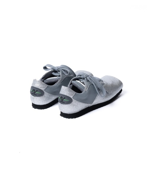 NON TOKYO(ノントーキョー)の「【NON TOKYO/ノントウキョウ】GLITTER SQUARE SNEAKERS/グリッタースクエアスニーカー(スニーカー・レディース・ブラウン/シルバー・24.0cm/23.0cm/25.0cm)」の5枚目の写真