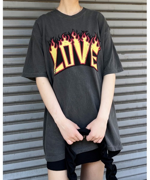 MODISH GAZE(モディシュガゼ)の「【MODISH GAZE】LOVEロゴプリント ピグメント加工 ビッグシルエットTシャツ(Tシャツ/カットソー・メンズ・アイボリー/ネイビー/スミクロ・FREE)」の8枚目の写真