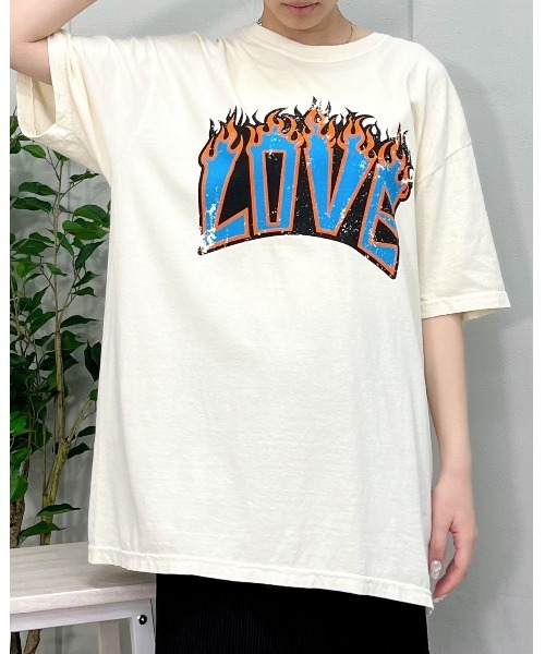MODISH GAZE(モディシュガゼ)の「【MODISH GAZE】LOVEロゴプリント ピグメント加工 ビッグシルエットTシャツ(Tシャツ/カットソー・メンズ・アイボリー/ネイビー/スミクロ・FREE)」の17枚目の写真