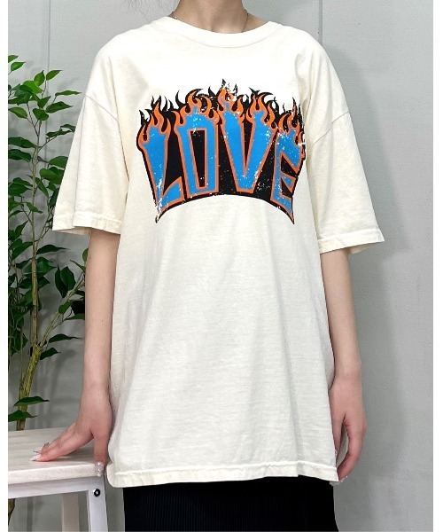 MODISH GAZE(モディシュガゼ)の「【MODISH GAZE】LOVEロゴプリント ピグメント加工 ビッグシルエットTシャツ(Tシャツ/カットソー・メンズ・アイボリー/ネイビー/スミクロ・FREE)」の18枚目の写真