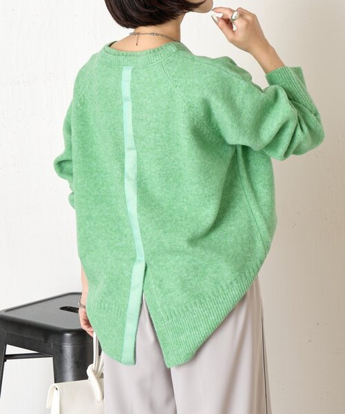 Jena espace merveilleux（ジェナ　エスパスメルヴェイユ）の「バックテープラメニット（ニット/セーター・レディース・チャコールグレー/ベージュ/グリーン・FREE）」の4枚目の写真