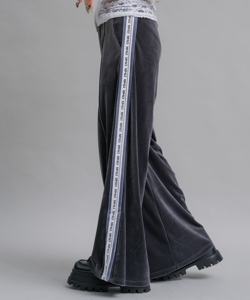 ユニセックス】ベロアトラックパンツ(セットアップ可)（その他パンツ