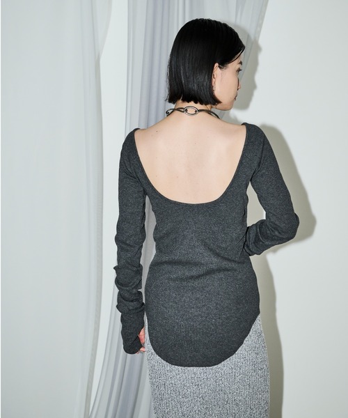 AIC.（エーアイシー）の「再入荷 パッド付バックオープンアームカバーリブトップス（Tシャツ/カットソー・レディース・ダークブラウン/オフホワイト/チャコールグレー/ブラック・FREE）」の21枚目の写真