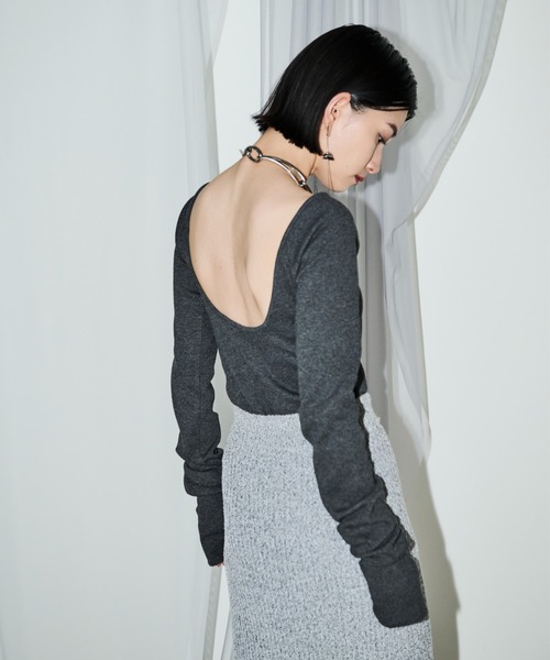 AIC.（エーアイシー）の「再入荷 パッド付バックオープンアームカバーリブトップス（Tシャツ/カットソー・レディース・ダークブラウン/オフホワイト/チャコールグレー/ブラック・FREE）」の22枚目の写真