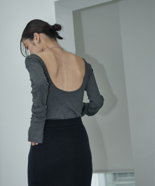 AIC.（エーアイシー）の「再入荷 パッド付バックオープンアームカバーリブトップス（Tシャツ/カットソー・レディース・ダークブラウン/オフホワイト/チャコールグレー/ブラック・FREE）」の16枚目の写真