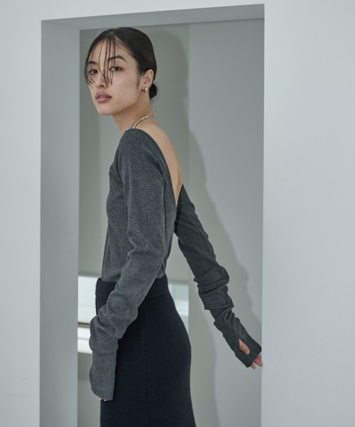 AIC.（エーアイシー）の「再入荷 パッド付バックオープンアームカバーリブトップス（Tシャツ/カットソー・レディース・ダークブラウン/オフホワイト/チャコールグレー/ブラック・FREE）」の19枚目の写真