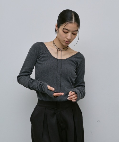 AIC.（エーアイシー）の「再入荷 パッド付バックオープンアームカバーリブトップス（Tシャツ/カットソー・レディース・ダークブラウン/オフホワイト/チャコールグレー/ブラック・FREE）」の21枚目の写真