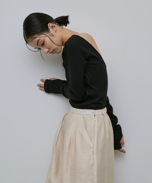 AIC.（エーアイシー）の「再入荷 パッド付バックオープンアームカバーリブトップス（Tシャツ/カットソー・レディース・ダークブラウン/オフホワイト/チャコールグレー/ブラック・FREE）」の12枚目の写真