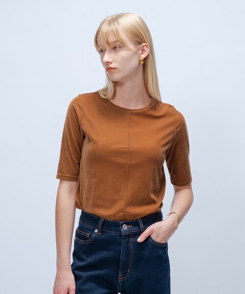 cloenc(クロエンス)の「【手洗い可】フロッキーベロアトップス(Tシャツ/カットソー・レディース・キャメル/オフホワイト/ブラック・02)」の11枚目の写真