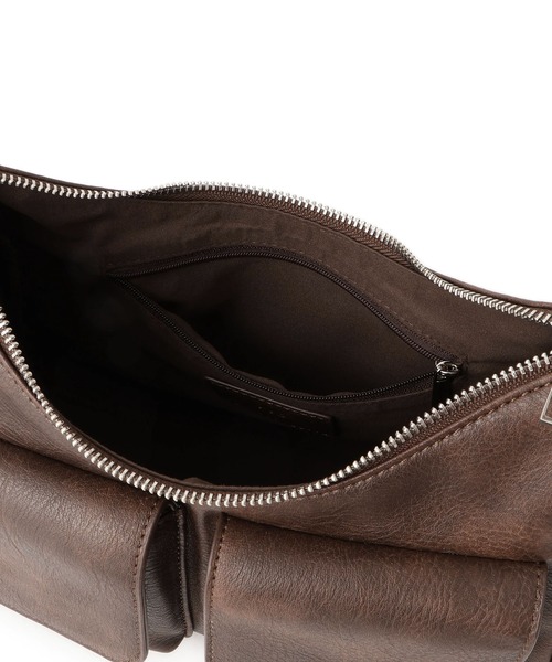 VIS（ビス）の「【2WAY】ビンテージ合皮クアトロポケットショルダーバッグ（ショルダーバッグ・レディース・ブラック/ブラウン系その他2・FREE）」の17枚目の写真