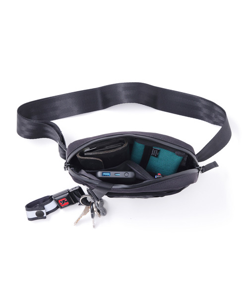 CHROME（クローム）の「［ CHROME / クローム ］BARRAGE 2L SLING BAG / バラージ 2L スリング バッグ 耐水 2L ボディバッグ（ボディバッグ/ウエストポーチ・メンズ・ピンク系その他/モスグリーン/ブラック系その他・FREE）」の18枚目の写真