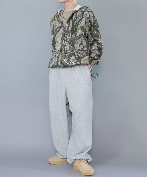 SPINNS（スピンズ）の「カラースウェットパンツ/２タック/ボリュームワイドシルエット/ユニセックス（スウェットパンツ・メンズ・ピンク/チャコール/杢グレー/アッシュグレー/ブラック・L/M/S）」の18枚目の写真