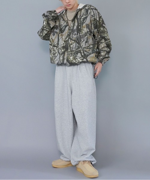 SPINNS（スピンズ）の「カラースウェットパンツ/２タック/ボリュームワイドシルエット/ユニセックス（スウェットパンツ・メンズ・ピンク/チャコール/杢グレー/アッシュグレー/ブラック・L/M/S）」の20枚目の写真