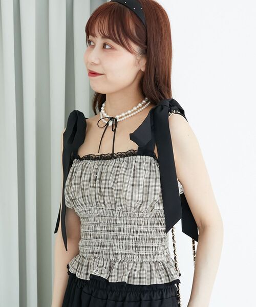 MAJESTIC LEGON（マジェスティックレゴン）の「配色肩リボンビスチェ（キャミソール・レディース・アイボリー/ベージュ系その他2/ブラック・MEDIUM）」の17枚目の写真