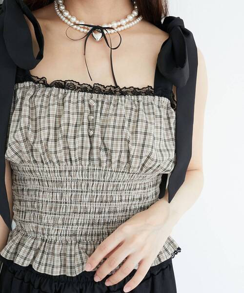 MAJESTIC LEGON（マジェスティックレゴン）の「配色肩リボンビスチェ（キャミソール・レディース・アイボリー/ベージュ系その他2/ブラック・MEDIUM）」の19枚目の写真