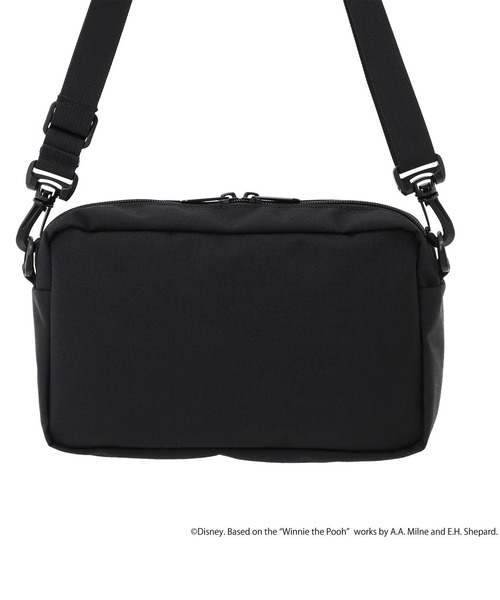 Manhattan Portage(マンハッタンポーテージ)の「Manhattan Portage/マンハッタンポーテージ ショルダーバック "くまのプーさん" JOGGER (L) JPN VER 2 500D CORDURA POOH MP1404L2-500PH(ショルダーバッグ・メンズ・ブラック×レッド・FREE)」の8枚目の写真