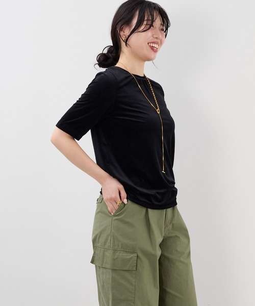 MICA&DEAL（マイカ＆ディール）の「シアーベロアTシャツ（Tシャツ/カットソー・レディース・ブルー/オフホワイト/ブラック/グレイッシュベージュ・FREE）」の16枚目の写真