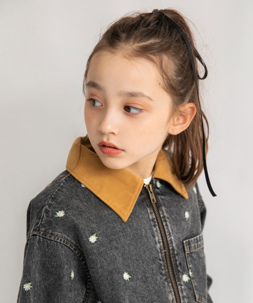 EDWIN（エドウィン）の「【Ou? by EDWIN】フラワー刺繍デニムジャケット（デニムジャケット・キッズ・ブラック/ブルー・140/150/110/100/90/120/130）」の5枚目の写真
