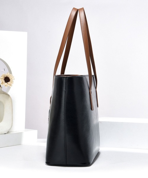 florist（フローリスト）の「【ポーチチャーム付・A4収納可】レザーライクバイカラートートバッグ/ビジネスバッグ（ビジネスバッグ・レディース・オフホワイト/ブラック/モカ/キャメル・FREE）」の5枚目の写真