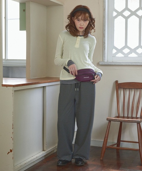 Unblend（アンブレンド）の「【Unblend】2ピースセット ヘンリーネック/クルーネック レイヤードロンT（Tシャツ/カットソー・レディース・ブラック/イエロー/ネイビー/チャコール・FREE）」の15枚目の写真