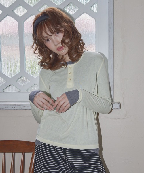 Unblend（アンブレンド）の「【Unblend】2ピースセット ヘンリーネック/クルーネック レイヤードロンT（Tシャツ/カットソー・レディース・ブラック/イエロー/ネイビー/チャコール・FREE）」の18枚目の写真