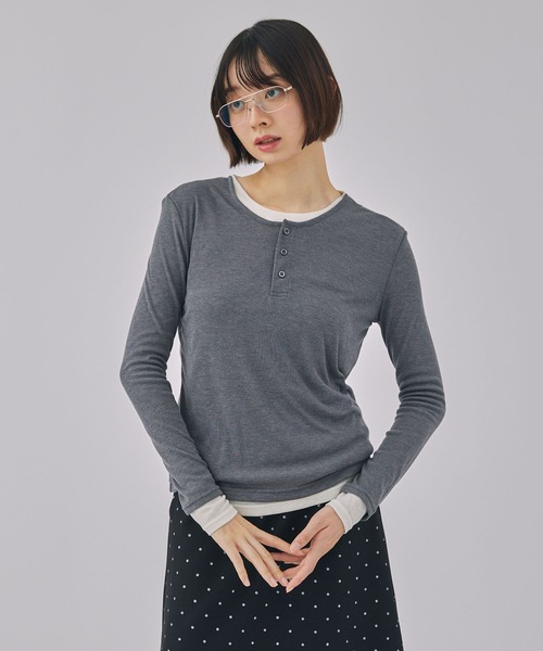 Unblend（アンブレンド）の「【Unblend】2ピースセット ヘンリーネック/クルーネック レイヤードロンT（Tシャツ/カットソー・レディース・ブラック/イエロー/ネイビー/チャコール・FREE）」の13枚目の写真