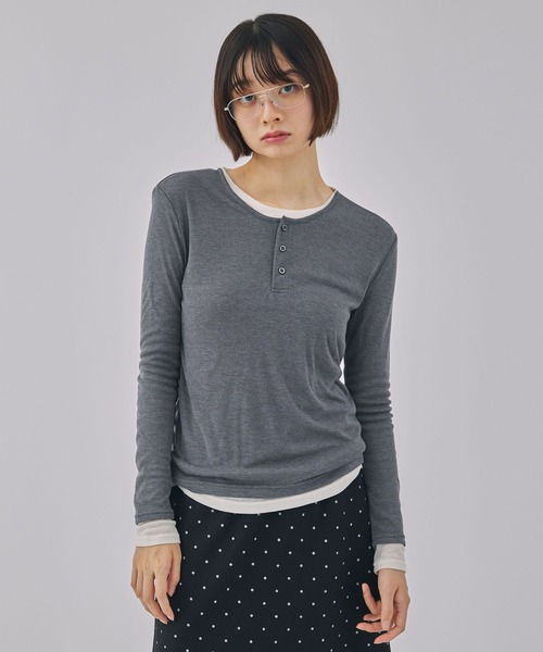 Unblend（アンブレンド）の「【Unblend】2ピースセット ヘンリーネック/クルーネック レイヤードロンT（Tシャツ/カットソー・レディース・ブラック/イエロー/ネイビー/チャコール・FREE）」の15枚目の写真