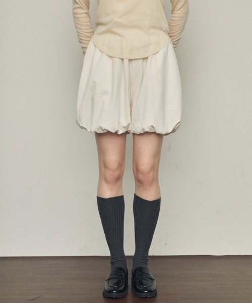 Trish(トリッシュ)の「バルーンミニパンツ(その他パンツ・レディース・アイボリー/ブラック・MEDIUM)」の18枚目の写真