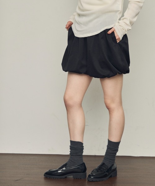 Trish(トリッシュ)の「バルーンミニパンツ(その他パンツ・レディース・アイボリー/ブラック・MEDIUM)」の3枚目の写真
