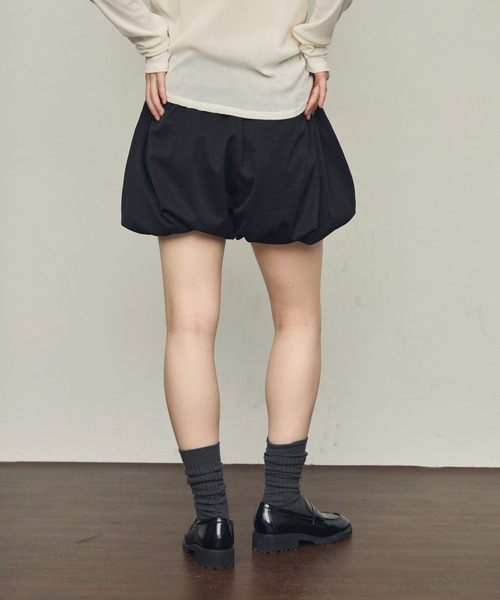 Trish(トリッシュ)の「バルーンミニパンツ(その他パンツ・レディース・アイボリー/ブラック・MEDIUM)」の9枚目の写真