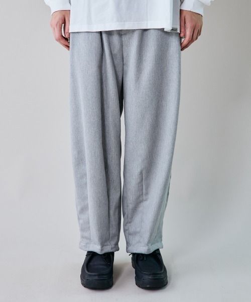 rehacer(レアセル)の「rehacer : Lanthanum Tuck Pants / ランタン タック パンツ(その他パンツ・メンズ・オリーブ/グレー/ブラック・LARGE/MEDIUM/SMALL)」の4枚目の写真