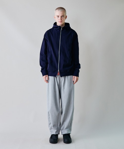 rehacer(レアセル)の「rehacer : Lanthanum Tuck Pants / ランタン タック パンツ(その他パンツ・メンズ・オリーブ/グレー/ブラック・LARGE/MEDIUM/SMALL)」の12枚目の写真