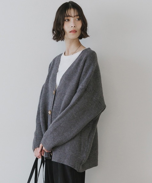 AO2（アオズ）の「Wool Knit V-Neck Cardigan / ウール ニット Vネック カーディガン（カーディガン/ボレロ・レディース・チャコール/ホワイト/ブラウン/ブラック・FREE）」の4枚目の写真