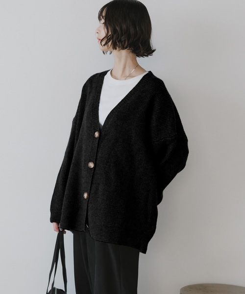 AO2（アオズ）の「Wool Knit V-Neck Cardigan / ウール ニット Vネック カーディガン（カーディガン/ボレロ・レディース・チャコール/ホワイト/ブラウン/ブラック・FREE）」の3枚目の写真