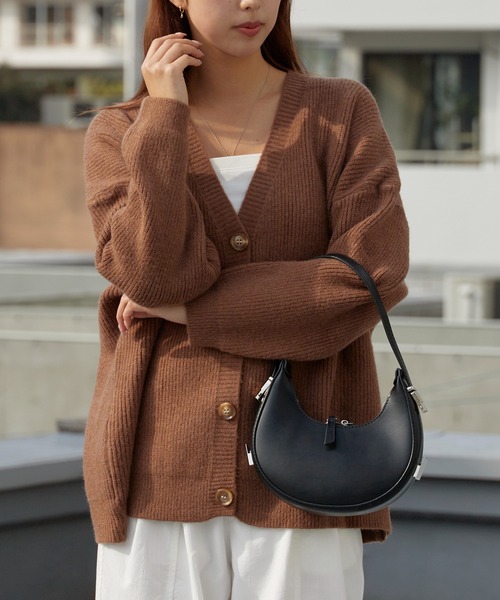 AO2（アオズ）の「Wool Knit V-Neck Cardigan / ウール ニット Vネック カーディガン（カーディガン/ボレロ・レディース・チャコール/ホワイト/ブラウン/ブラック・FREE）」の20枚目の写真