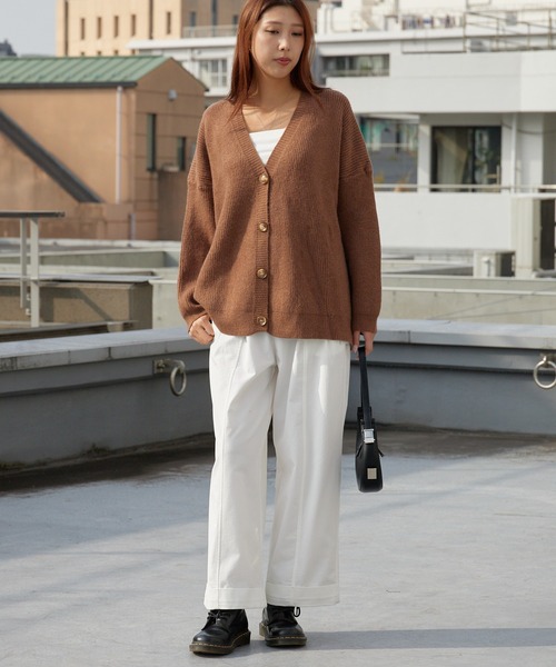 AO2（アオズ）の「Wool Knit V-Neck Cardigan / ウール ニット Vネック カーディガン（カーディガン/ボレロ・レディース・チャコール/ホワイト/ブラウン/ブラック・FREE）」の22枚目の写真