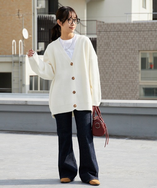 AO2（アオズ）の「Wool Knit V-Neck Cardigan / ウール ニット Vネック カーディガン（カーディガン/ボレロ・レディース・チャコール/ホワイト/ブラウン/ブラック・FREE）」の10枚目の写真