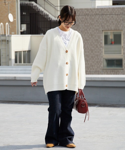 AO2（アオズ）の「Wool Knit V-Neck Cardigan / ウール ニット Vネック カーディガン（カーディガン/ボレロ・レディース・チャコール/ホワイト/ブラウン/ブラック・FREE）」の9枚目の写真